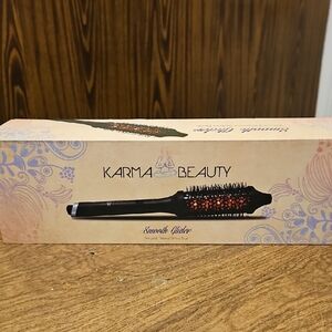 Karma Beauty Smooth Glider Infrared Thermal Styling Brush